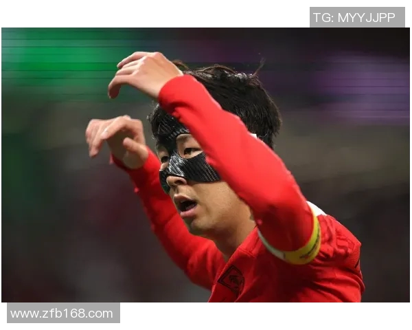 日本足球明星戴面具的精彩瞬间与背后故事揭秘